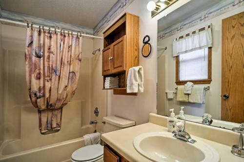 Peaceful Branson Home 5 Mins To Silver Dollar City