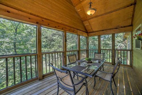 Cozy Branson West Cabin With Resort-style Amenities!