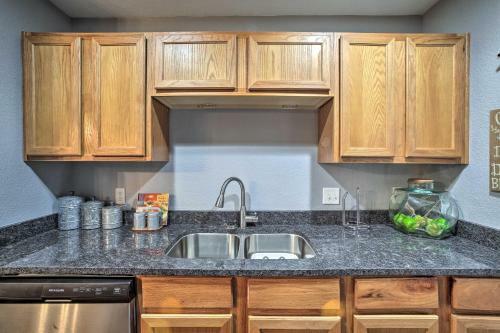 Apartamento Condo With Community Pool Near Branson Attractions!