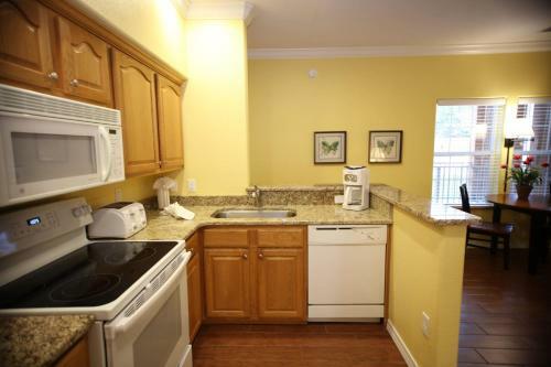Spacious Palace View Condo 1br Standard