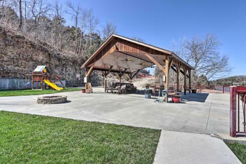 Apartamento Cozy Lakefront Condo With Grill And Dock Access!