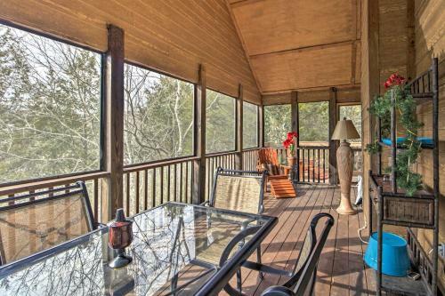 Home With 2 Decks - 10mins To Silver Dollar City