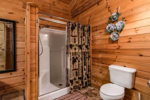 Premium Log Cabin Vacation Experience, Hottub,firepit, Woods Ozark Preserve