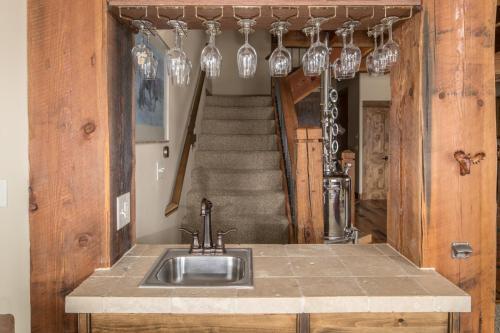 60 Moose Ridge