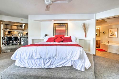 Waterfront Sunrise Beach Home With Hot Tub And Dock