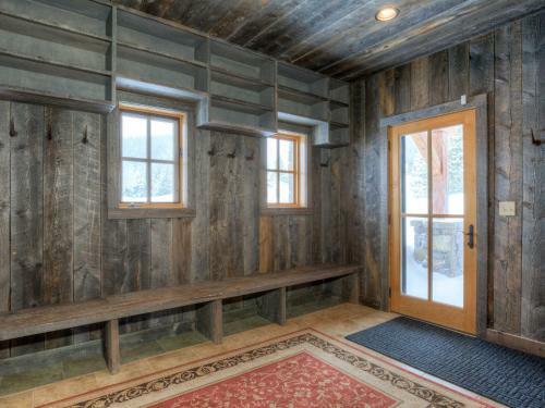 Robins Nest By Big Sky Vacation Rentals