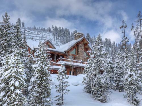 Souvenirs Lodge By Big Sky Vacation Rentals