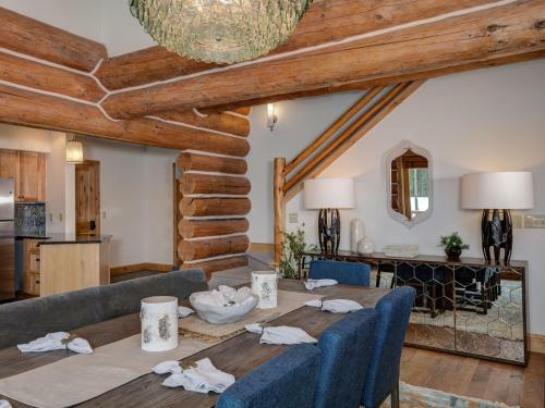 Powder Ridge 5br Cabins By Big Sky Vacation Rentals