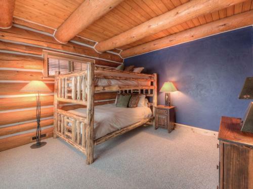 Powder Ridge 5br Cabins By Big Sky Vacation Rentals