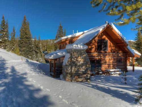 Powder Ridge Trapper Cabins By Big Sky Vacation Rentals