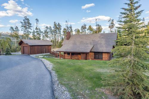 Powder Ridge Trapper Cabins By Big Sky Vacation Rentals