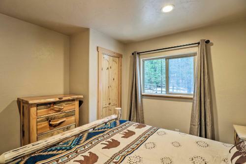 Custom Cabin With Grill And Fire Pit 7 Mi To Glacier!