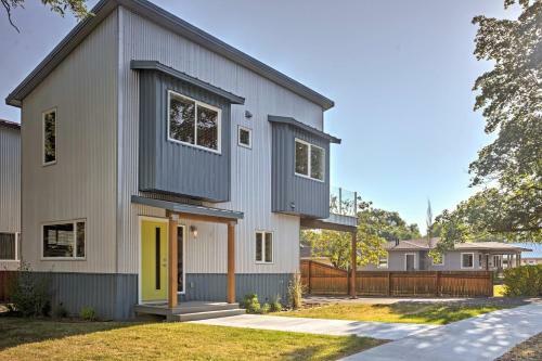 Modern Missoula Townhome With Deck- 2 Mi To Downtown