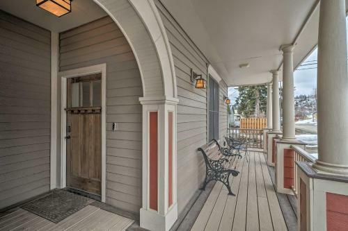 Updated Townhome With Hot Tub - Walk To Downtown!