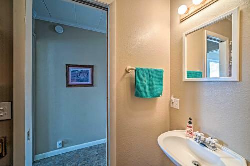 Cozy Cottage With Yard - Walk To Downtown Red Lodge!