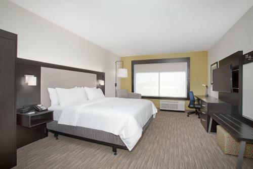 Holiday Inn Express & Suites - Ely, An Ihg Hotel