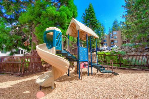 Village Pleasure By Lake Tahoe Accommodations