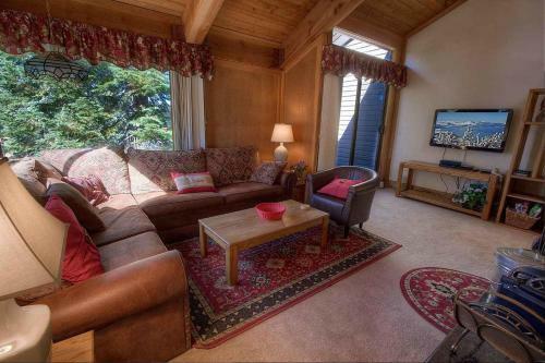 Chimney Rock Condo By Lake Tahoe Accommodations