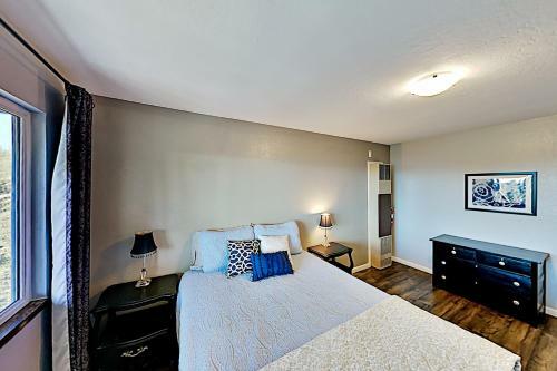 Apartamento Mountain & Lake-view Hideaway With Alfresco Dining Duplex