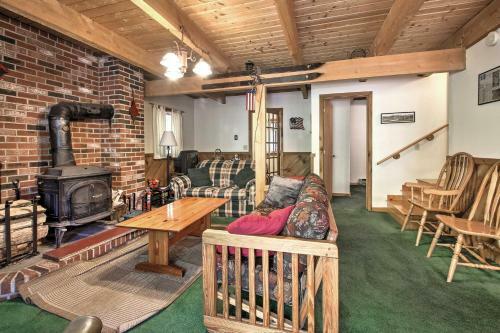 Cozy Bartlett Townhome Less Than 3 Mi To Attitash Mountain