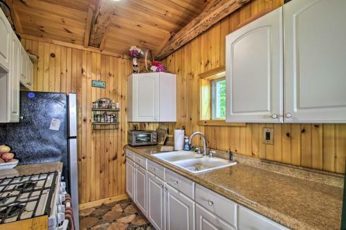 Cabin Retreat About 2 Mi To White Mountain Skiing