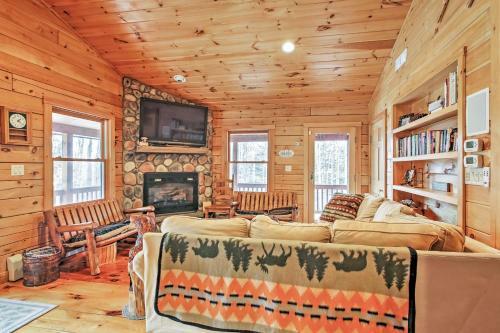 Rustic North Conway Cabin Less Than 3 Mi To Cranmore Mtn!