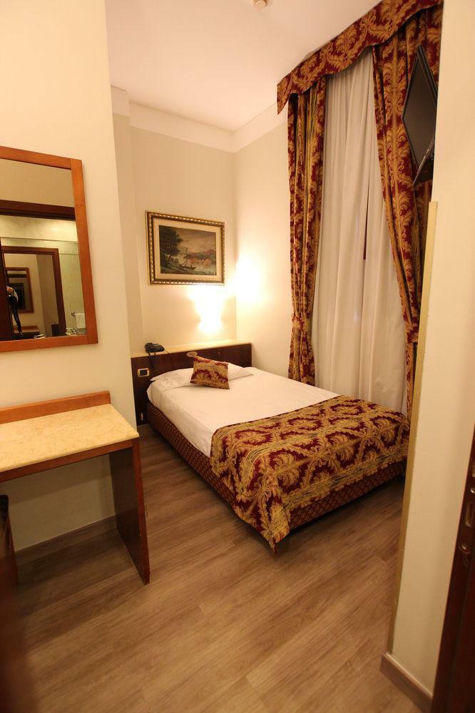 Mokinba Hotels King
