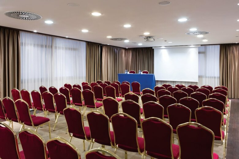 Hotel B4 Bologna Tower