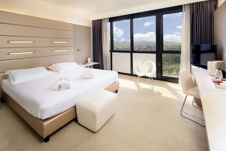 Hotel B4 Bologna Tower