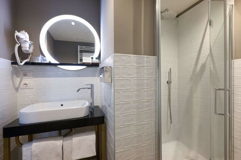 Hotel Tritone