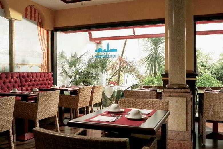 Hotel Tritone