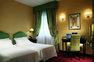 Hotel Tritone
