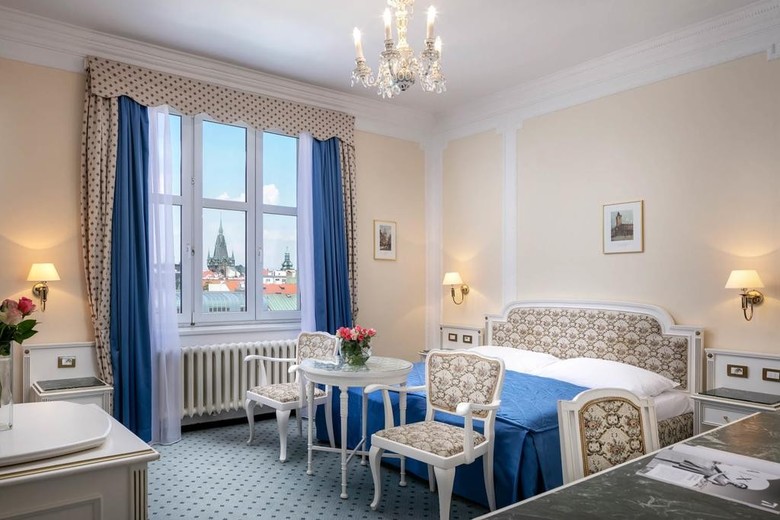 Hotel Ambassador-zlat� Husa