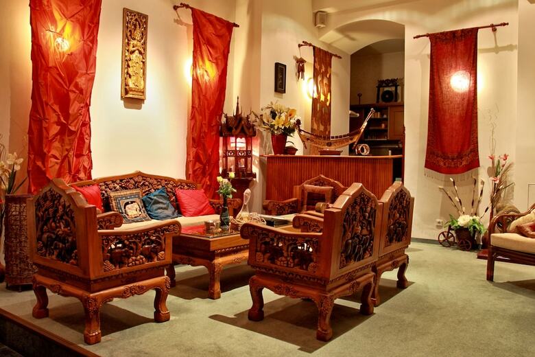 Hotel Ambassador-zlat� Husa