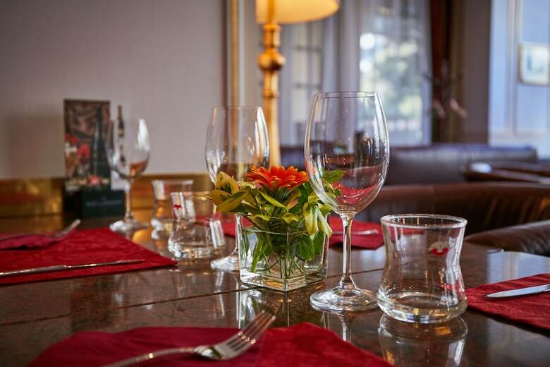 Hotel Ambassador-zlat� Husa