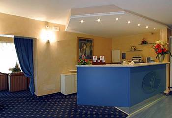 Hotel University