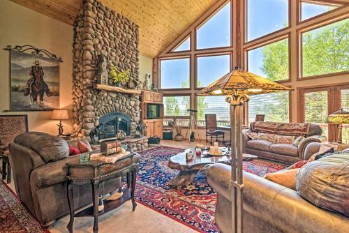 Spacious Angel Fire Retreat With Deck And Mtn Views