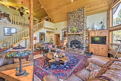 Spacious Angel Fire Retreat With Deck And Mtn Views