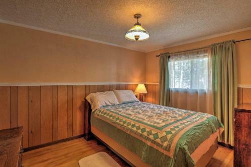 Reed Cabin With Deck - 3 Miles To Ski Cloudcroft!