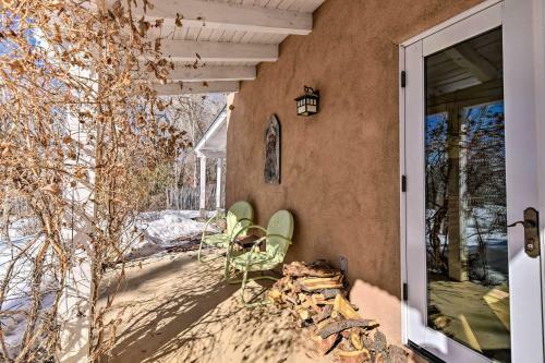 Eclectic Cabin With Kiva, 11 Mi To Taos Ski!