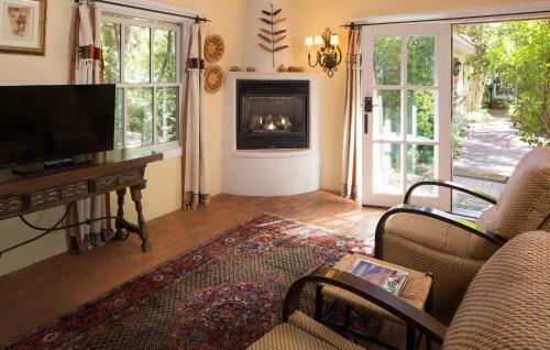 Bed & Breakfast Casa Blanca Inn And Suites