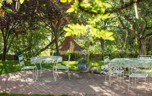 Bed & Breakfast Casa Blanca Inn And Suites
