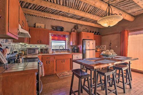 Adobe Home In Taos Area With Mtn View And Courtyard!