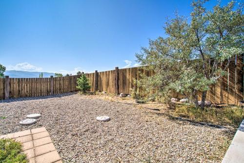 Secluded Desert Home With Fire Pit 3 Mi To Taos