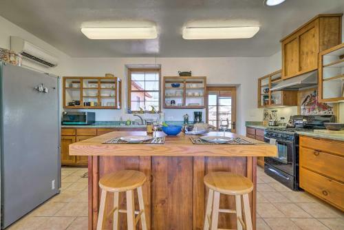 Adobe Home With Screened Patio - 3 Mi To Nmsu!