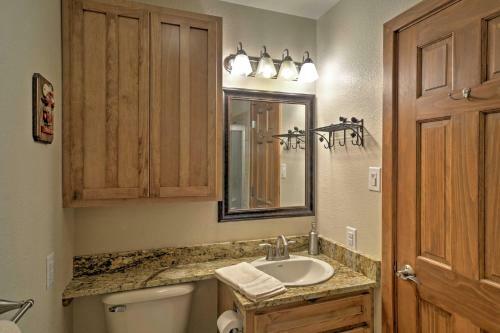 Red River Home With 2 Balconies - 1 Block To Main St!