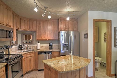 Red River Home With 2 Balconies - 1 Block To Main St!