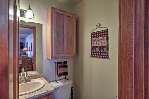 Red River Home With 2 Balconies - 1 Block To Main St!
