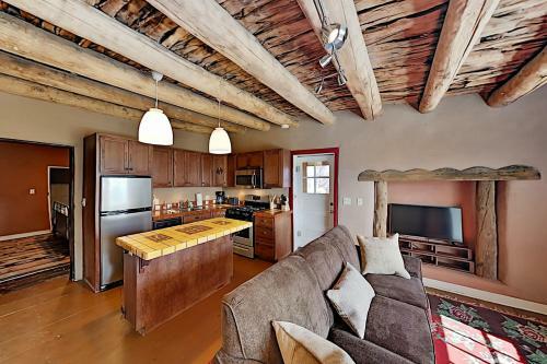 Apartamento Gorgeous Suite - Full Kitchen, Jetted Tub & 2 Kivas Duplex