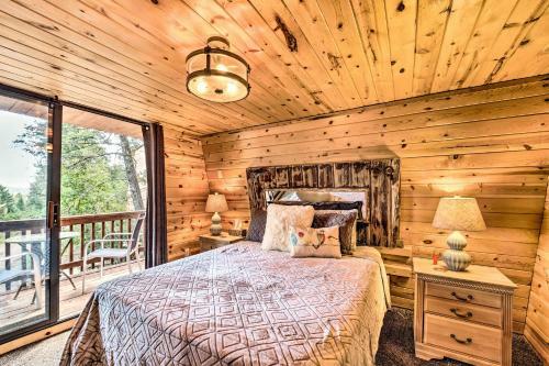 Quirky, Secluded Ruidoso Cabin 18mi To Ski Apache